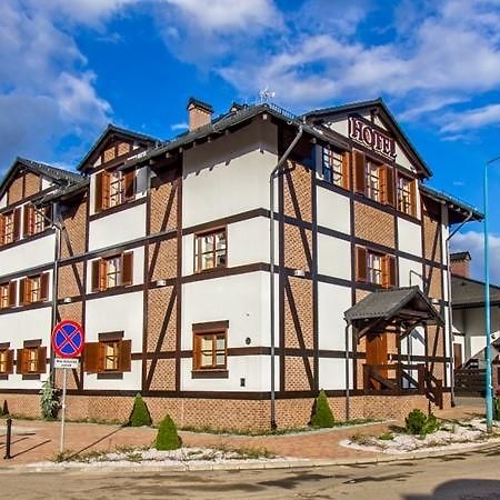 Hotel Skarbek Lubiń Dış mekan fotoğraf